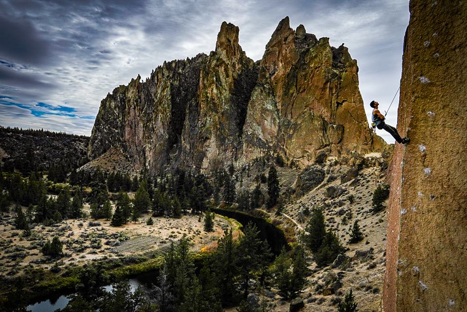 rock climber at smith rock state park